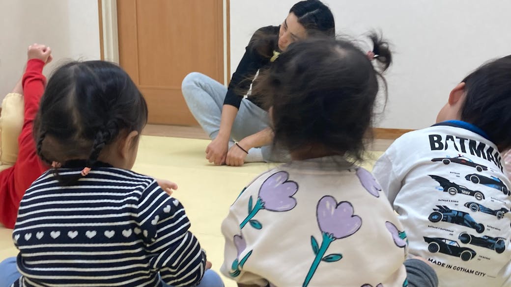 様々なレッスンを保育時間中に行います