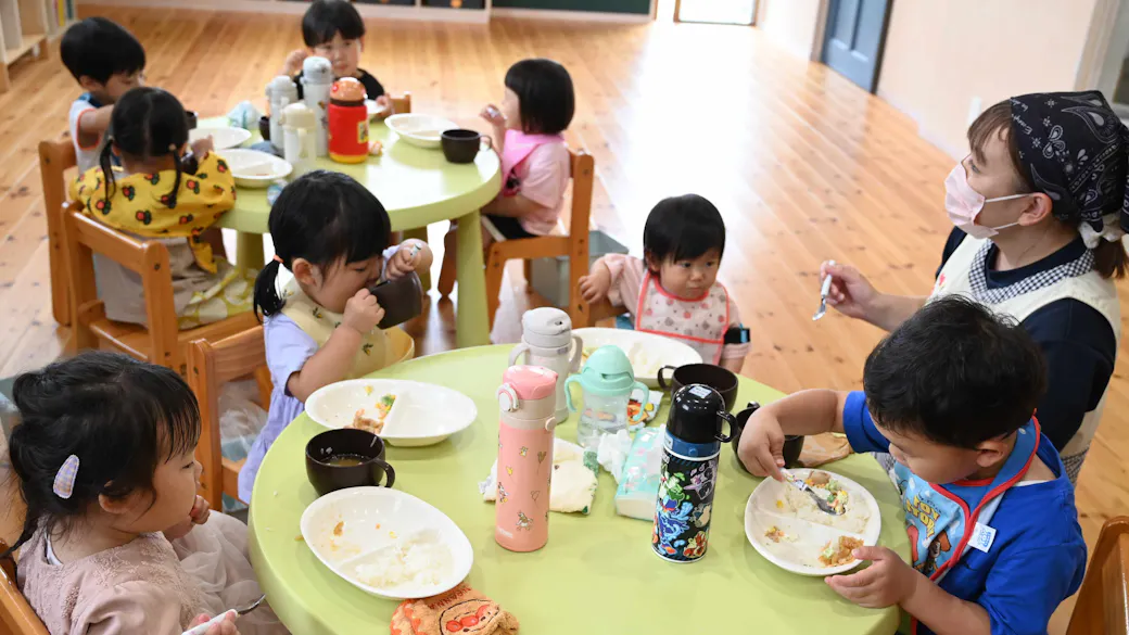 『おいしい！』の声が響くできたてほかほかの給食🍴