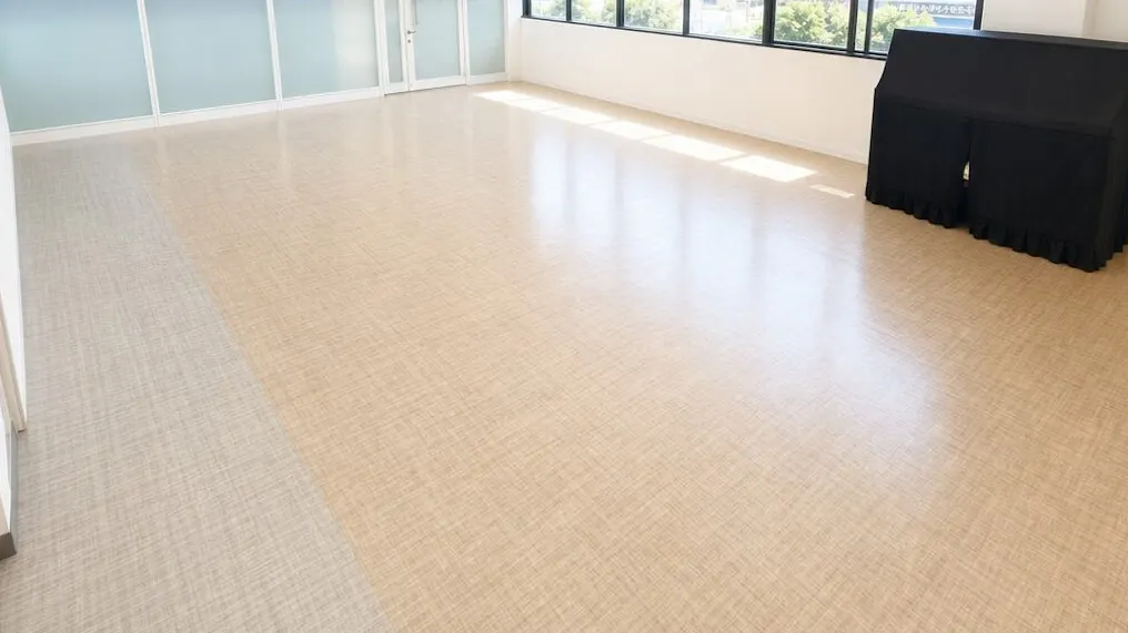 園舎内のホール