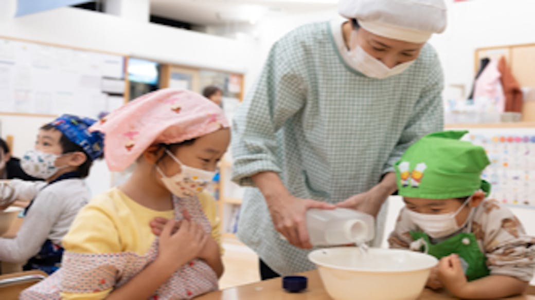 食べることを楽しみ、感謝する気持ちを育む