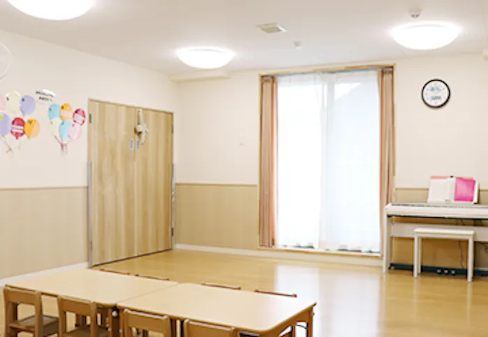 三鷹新川雲母保育園
