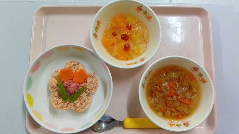 アレルギーフリーの「給食献立」を提供