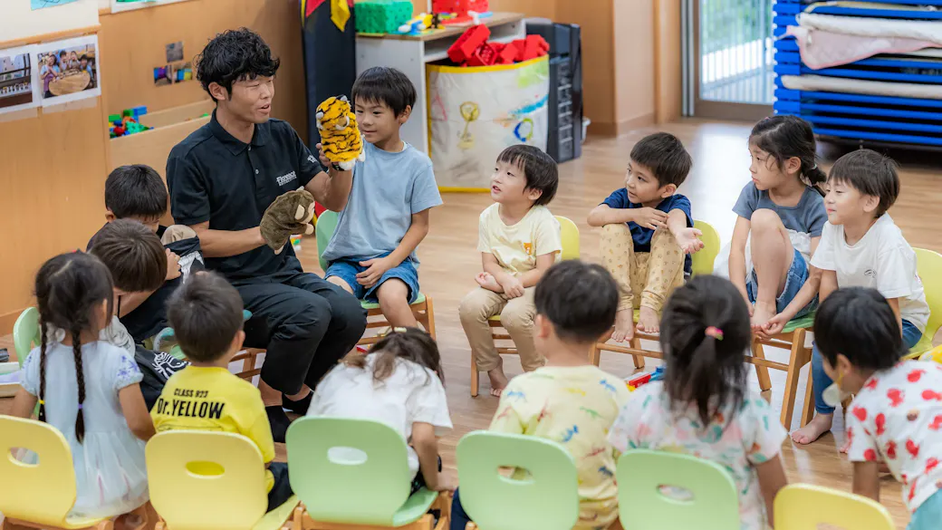 サークルタイム ／ ピースフルスクール・ プログラム