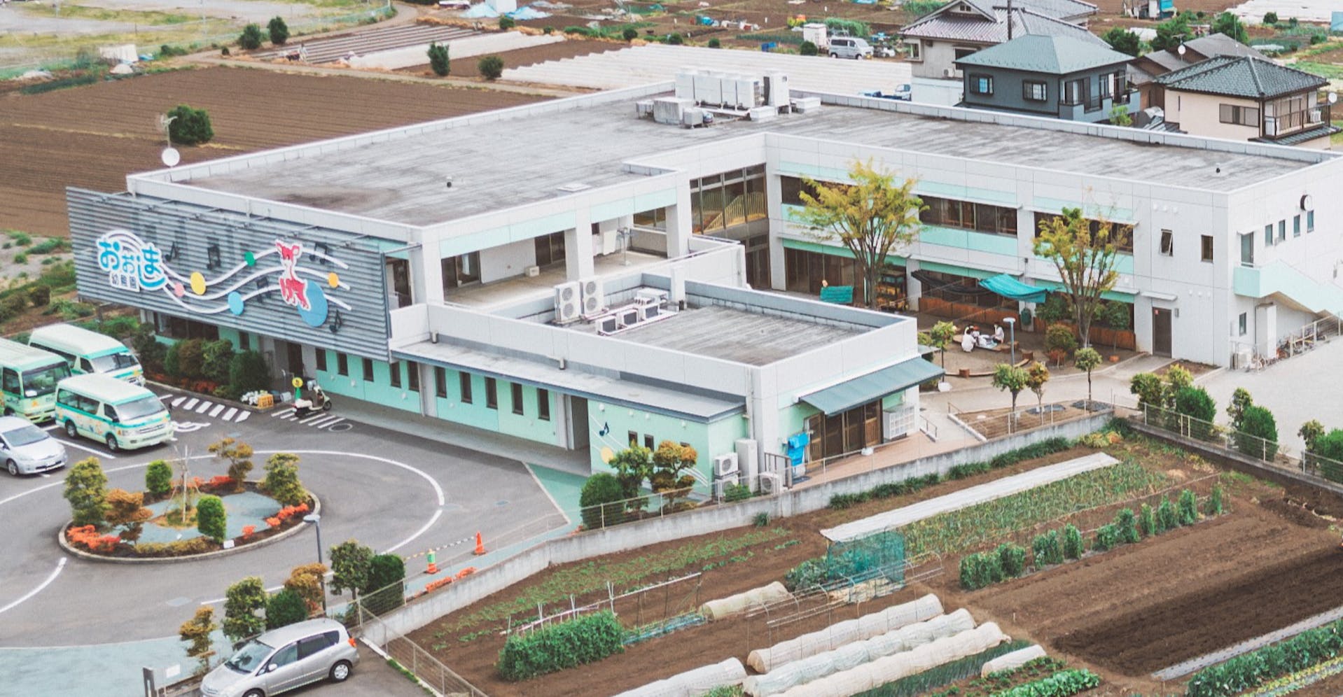 幅広い年齢総の先生が働いています！