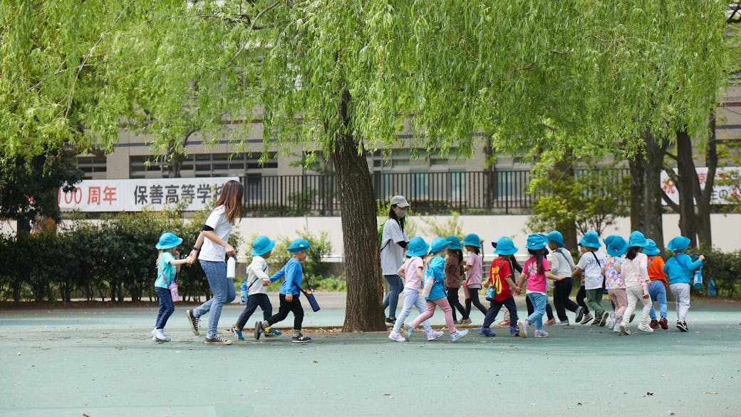 戸山公園で 毎日元気に外遊び！