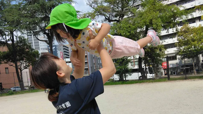 プライベートや家庭と両立しやすい職場です