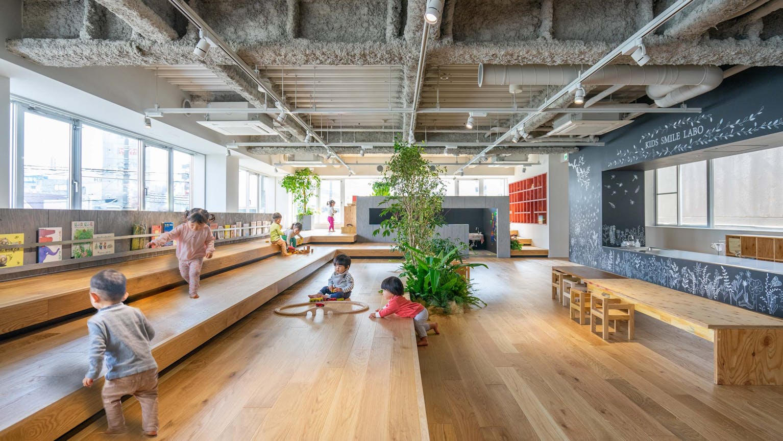 【11月から働ける方を募集】大人も本気で楽しむ保育を。