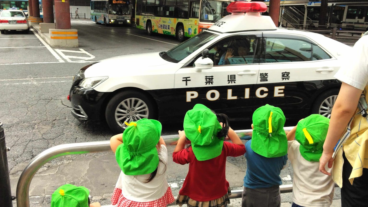 小規模で風通しがよく、協力体制が整っています！遅番さん大募集