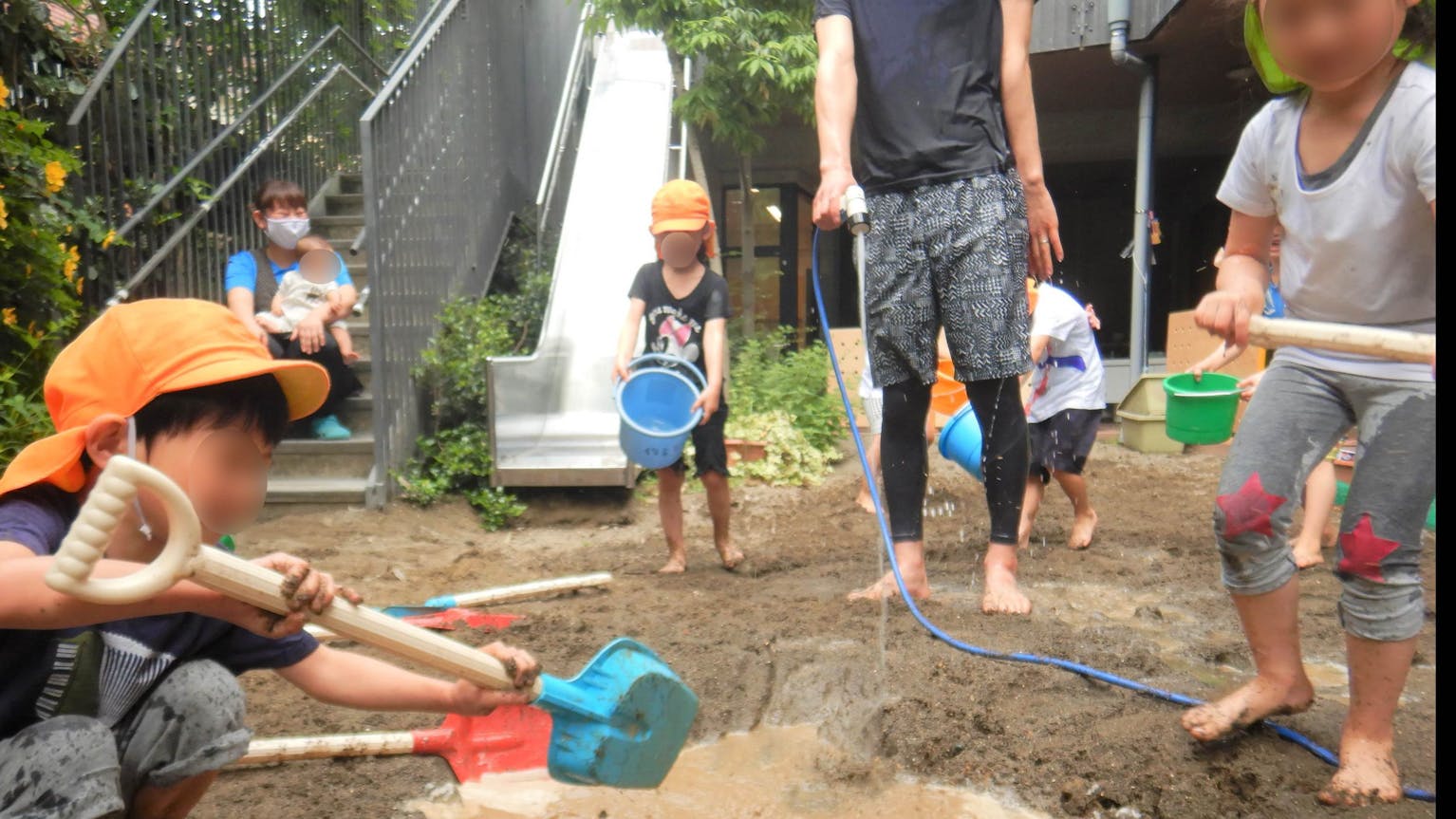 【安定の社福】◎「遊び」と職員の働き方を大切にしている保育園