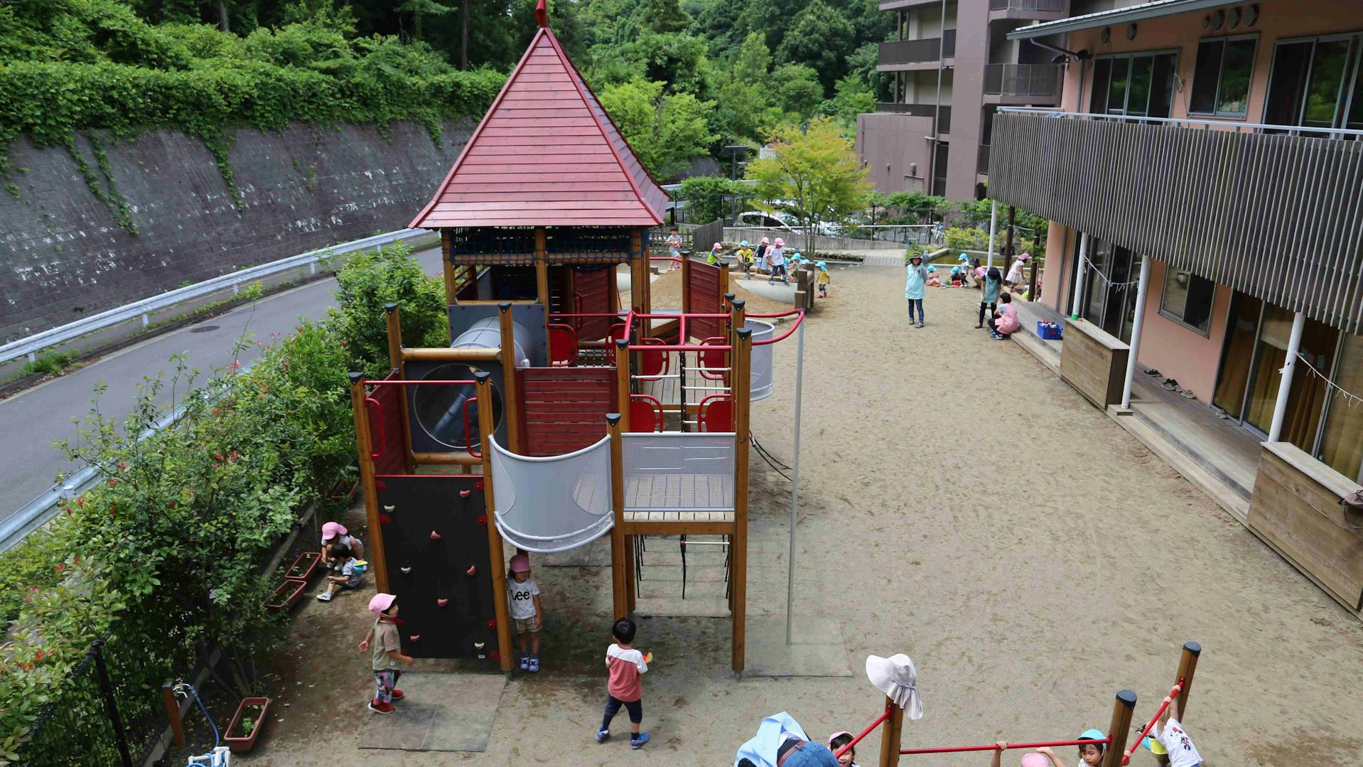 ◆もりの風保育園◆　緑あふれる保育の森／車通勤OK！