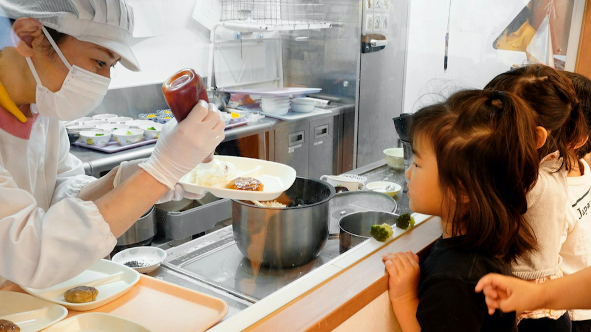 【パート・アルバイト】調理員さん大募集！時短勤務も応相談☆